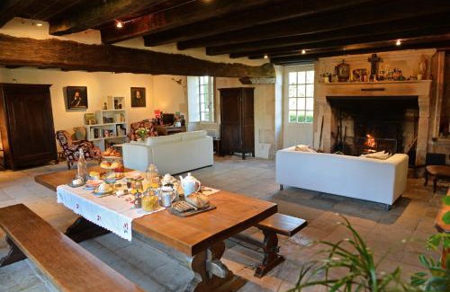 Azay-le-Brule House | Le prieuré Saint Barthélémy