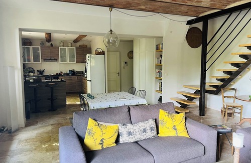 Puyvert Apartment | Le Provençal Duplex pool garden in the Luberon