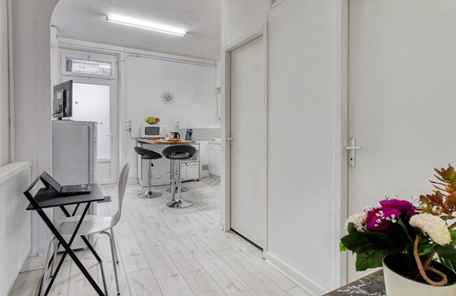 Tarbes Apartment | Le PYRENEA (Ministerial classification) Quiet near the center. Proximity to Adour.