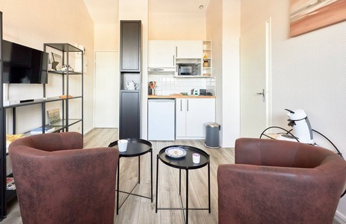 Courseulles-sur-Mer Apartment | Le Répit - Vue port à 200m de la plage