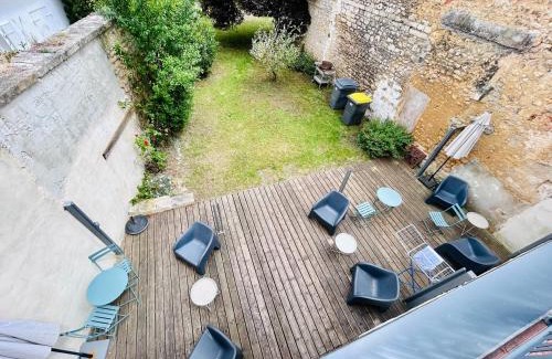 Rochefort Apartment | Le République - Logements avec jardin situés en plein cœur de ville et proche des thermes