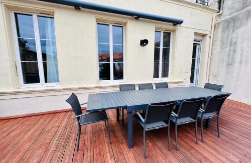 Rochefort Apartment | Le République - Logements avec jardin situés en plein cœur de ville et proche des thermes