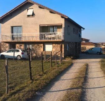 Saint-Maurice-en-Gourgois Apartment | Le REFUGE