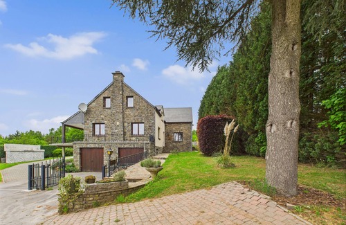 Opont House | Le Refuge by Charles