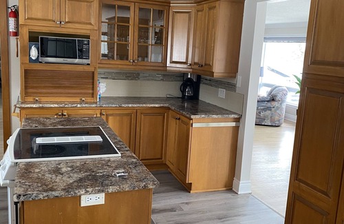 Papineau Regional County Municipality House | Le Rendez-Vous/tourist city in the countryside