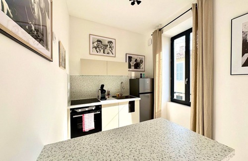 Cadereau Apartment | Le Rex, T2 with A/C, queen size bed, Nîmes