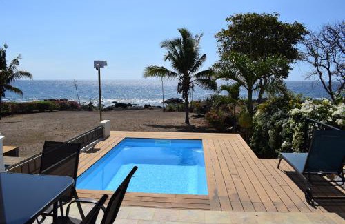Flic-en-Flac Apartment | Le Rocher Sea Front Villa