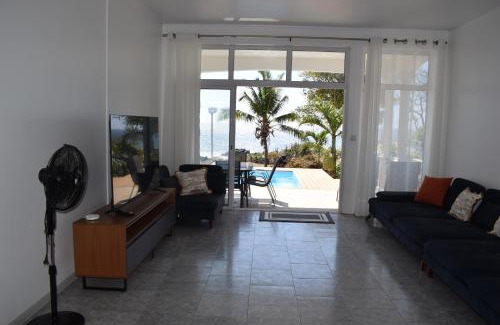 Flic-en-Flac Apartment | Le Rocher Sea Front Villa