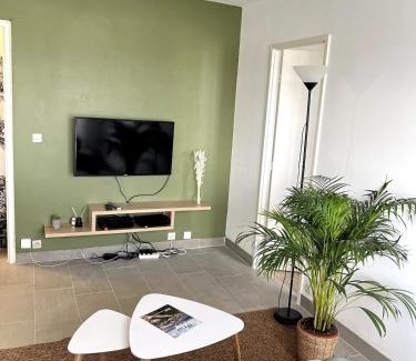 Saint-Cyr-l'Ecole Apartment | Le sourire Saint-cyrien