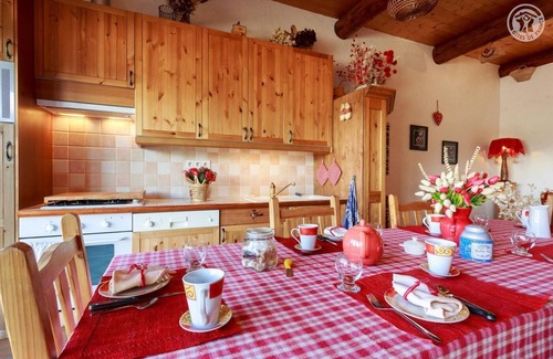 Albiez-Montrond House | LE Talapet - Moisette