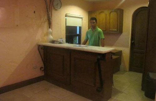 Magalang Hotel | Le Verde Lodge