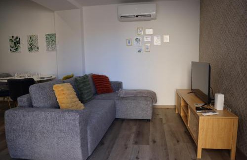 Hagondange Apartment | Le Verdoyant , maisonnette cosy avec terrasse totalement climatisé avec parking