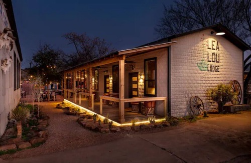 Mason Apartment | Lea Lou Lodge #1 on the Square