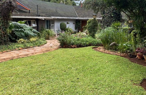 Harare East Apartment | Leafy, safe retreat, close to game park & shopping mall