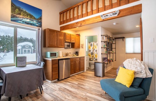 Leavenworth Apartment | Leavenworth Mountain View Sanctuary w/Hot Tub