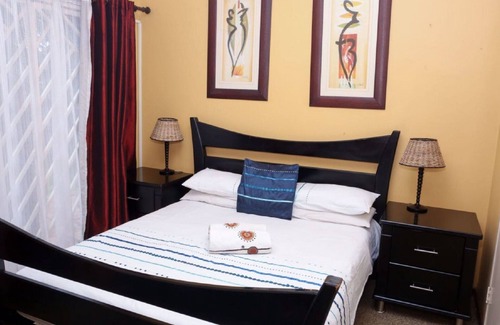 Centurion House | Lecawi Guest House is an exclusive establishment with well comfortable rooms