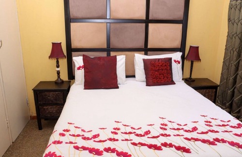 Centurion House | Lecawi Guest House is an exclusive establishment with well comfortable rooms