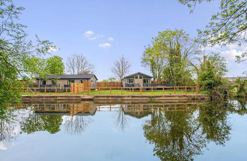 Hoddesdon Resort | Lee Valley