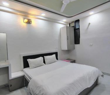 Indore Apartment | Leela Home stay Indore - Marigold - One BHK with large balcony