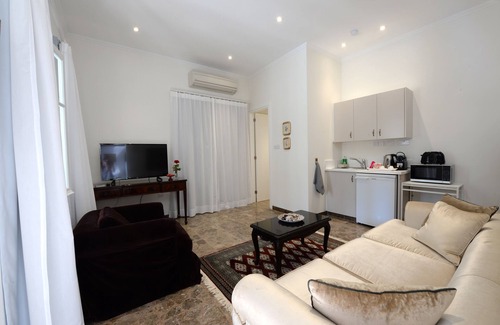 Limassol House | LEMON & CAROB GARDEN SUITS at AVGI'S HOME, LIMASSOL, OLD TOWN