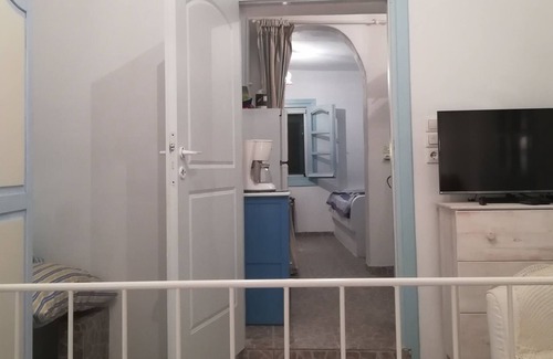 Grizokambos Cottage | Lemon Tree Cottage 3 min to Finikounda and sea with free wifi