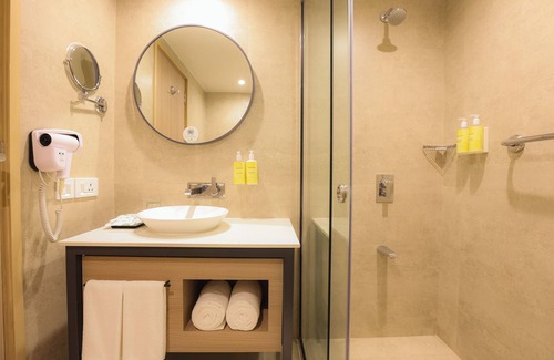 Thergaon Hotel | Lemon Tree Hotel Chinchwad Pune