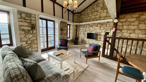 Dhoros House | Leonys House by TrulyCyprus