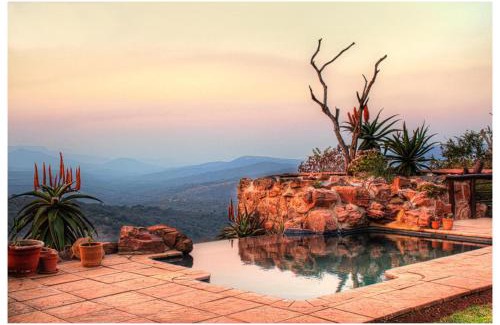 Camperdown Bed & Breakfast | Leopards and Louries Bush Lodge