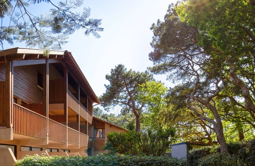 Les Estagnots House | Les Acanthes