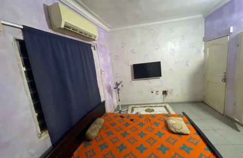Abomey-Calavi House | Les bois sacrés house