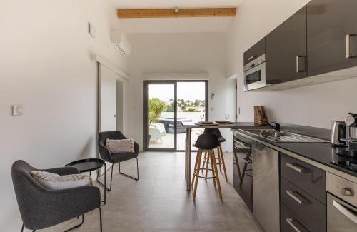 Carnoux-en-Provence Apartment | Les Calanques - Clim et Jacuzzi