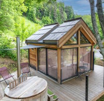 Saint-Jean-Saint-Nicolas Cabin | Les chalets d'Éléna