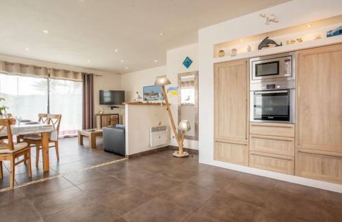 Brignogan-Plage Apartment | Les Chardons Bleus 1 by Interhome