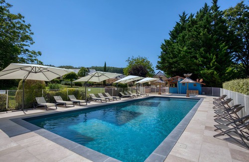 Jayac House | Les crouquets - Le Pêcher