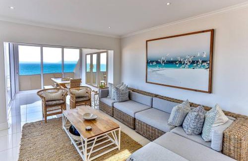 Shaka's Rock Apartment | Les Dauphine 3 - Premier Beach Front Apartment