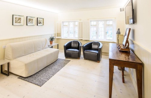 Carmel Hotel | Les Douvres Hotel