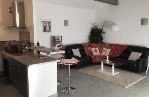 Eyragues House | Les Hauts d'Eyragues gite Rêverie Meublé classé 4 étoiles