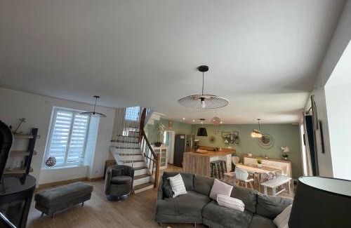 Matignon House | Les Hirondelles
