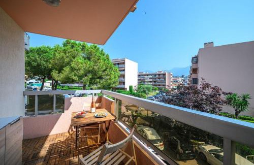 La Celle-sous-Gouzon Apartment | LES JARDINS DU CAP - Piscine - Bord de Mer - Climatisation
