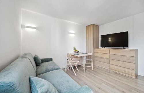 La Celle-sous-Gouzon Apartment | LES JARDINS DU CAP - Piscine - Bord de Mer - Climatisation