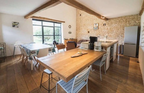 Liniers Cottage | Les Meurs: Two cottages with swimming pool for 12