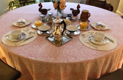 Bourgogne Apartment | Les Pensées - Chambre Turner