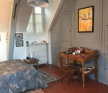 Bourgogne Apartment | Les Pensées - Chambre Turner