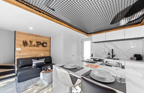 Val-des-Lacs Ski Chalet | ★ Les Petits Chalets ★Mini-Chalet #2★ Tremblant ★ Spa ★ ChiensOK