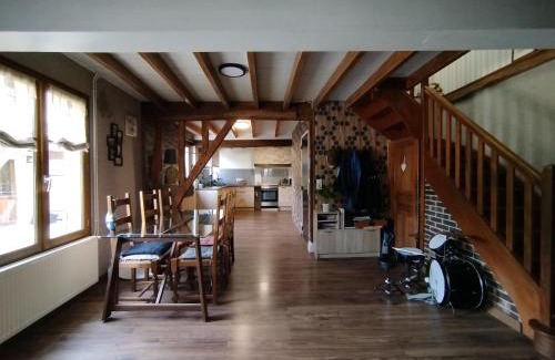 Magnicourt House | Les pieds dans L'aube