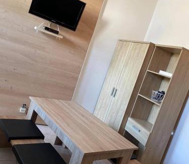 Froidchapelle Apartment | Les pieds dans l eau