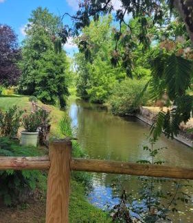 Le Boupere House | les rives du Lay gîte Joly
