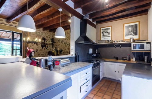 Piegut-Pluviers House | Les Touilles – Spacious Villa with Pool and Sauna in Dordogne