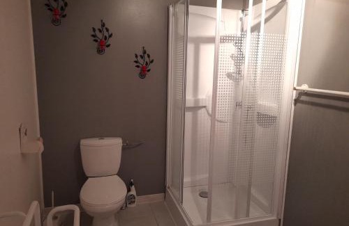 Saint-Martial-de-Vitaterne House | LES VOLETS BLEUS