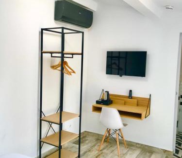 Marseille Hotel | Les Volets Rouges - Hôtel Cassis - Situé dans le Parc National des Calanques